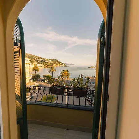 Splendide Riviera Boutique Art