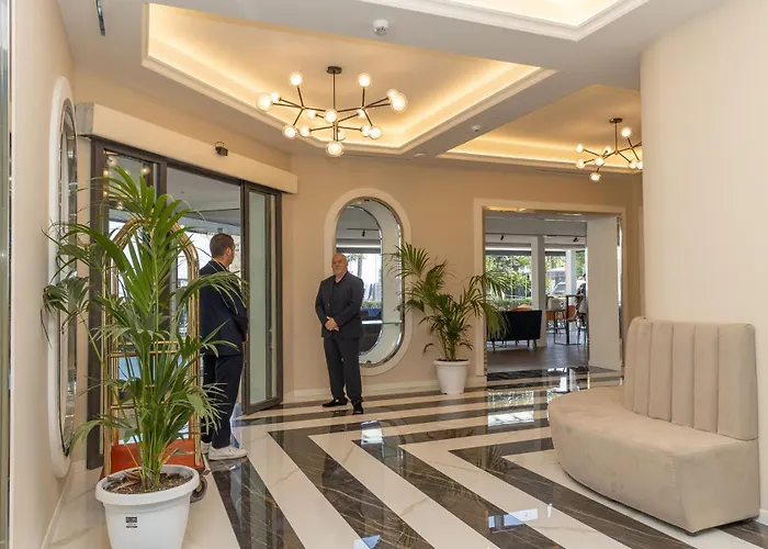 Splendide Riviera Boutique Art راباللو