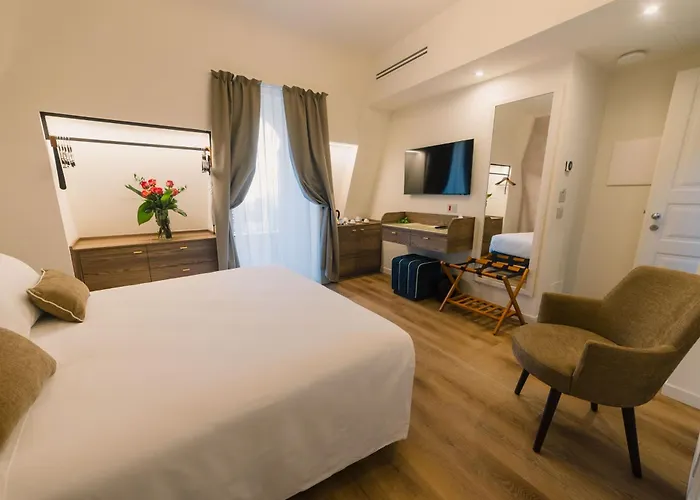 Splendide Riviera Boutique Art راباللو